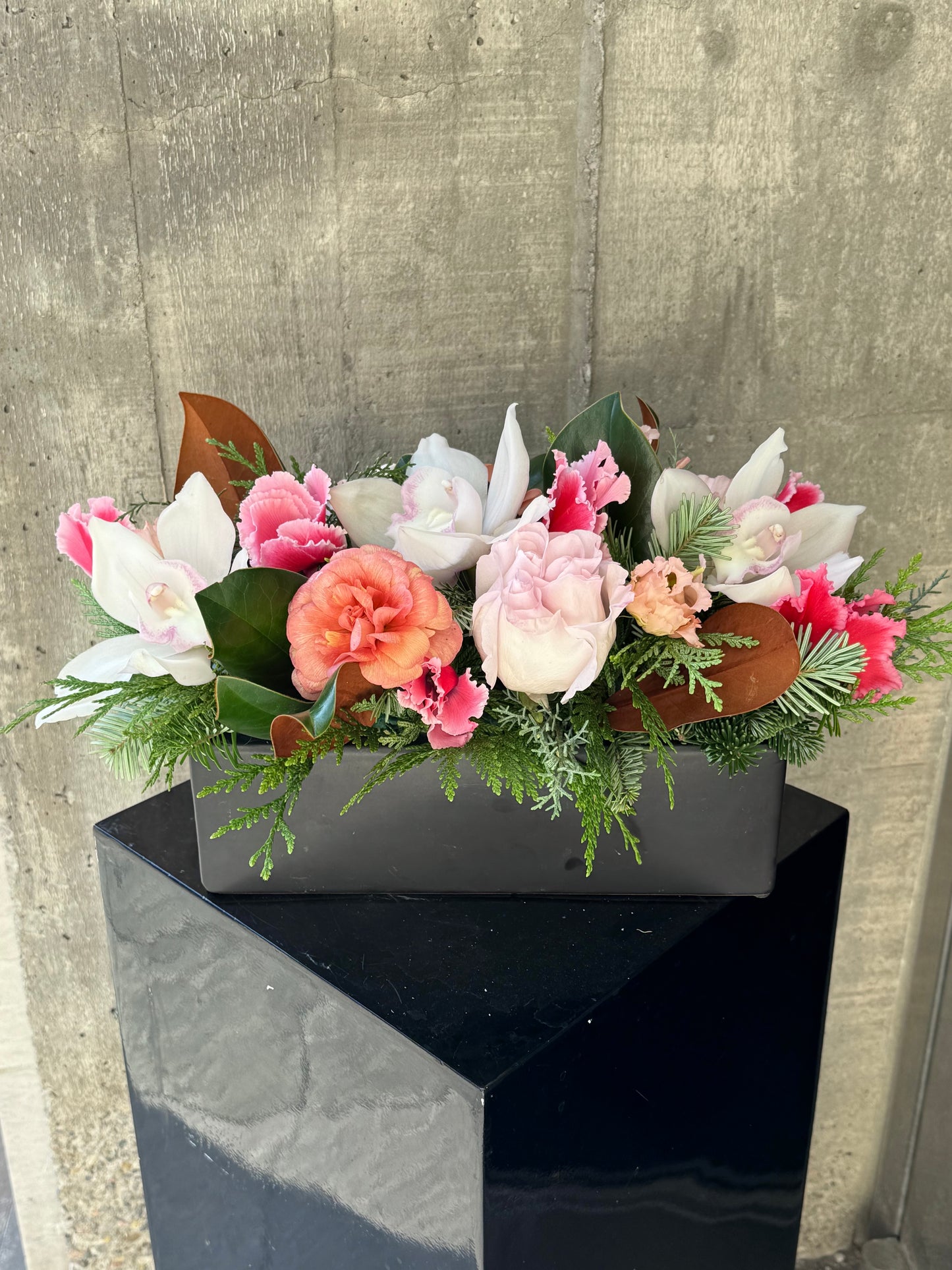 (Winter Collection) Long & Low Centerpiece