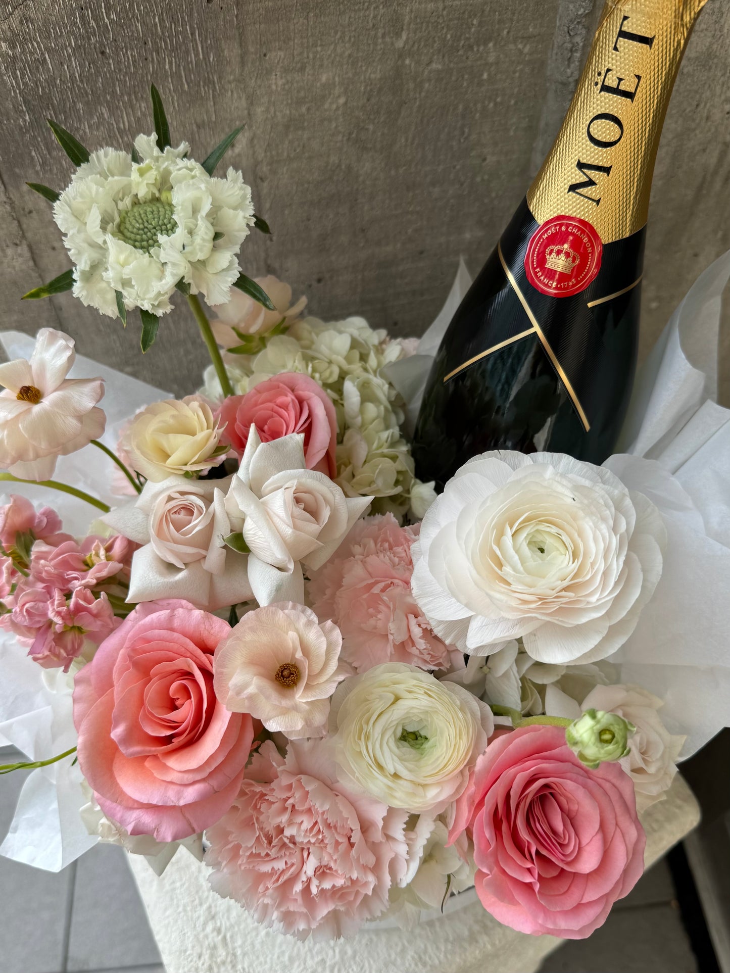 Flowers & Champagne