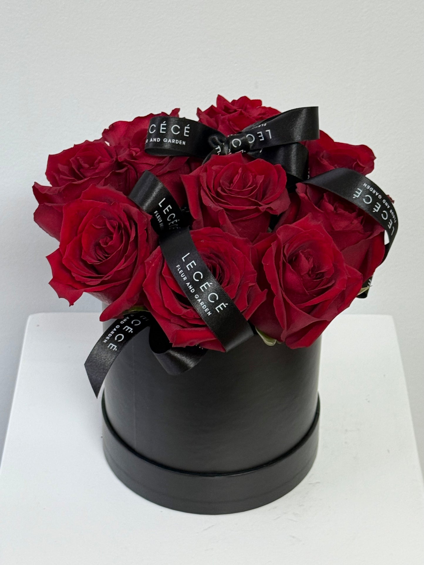 Classic Rose Box No.1 (12 Roses)