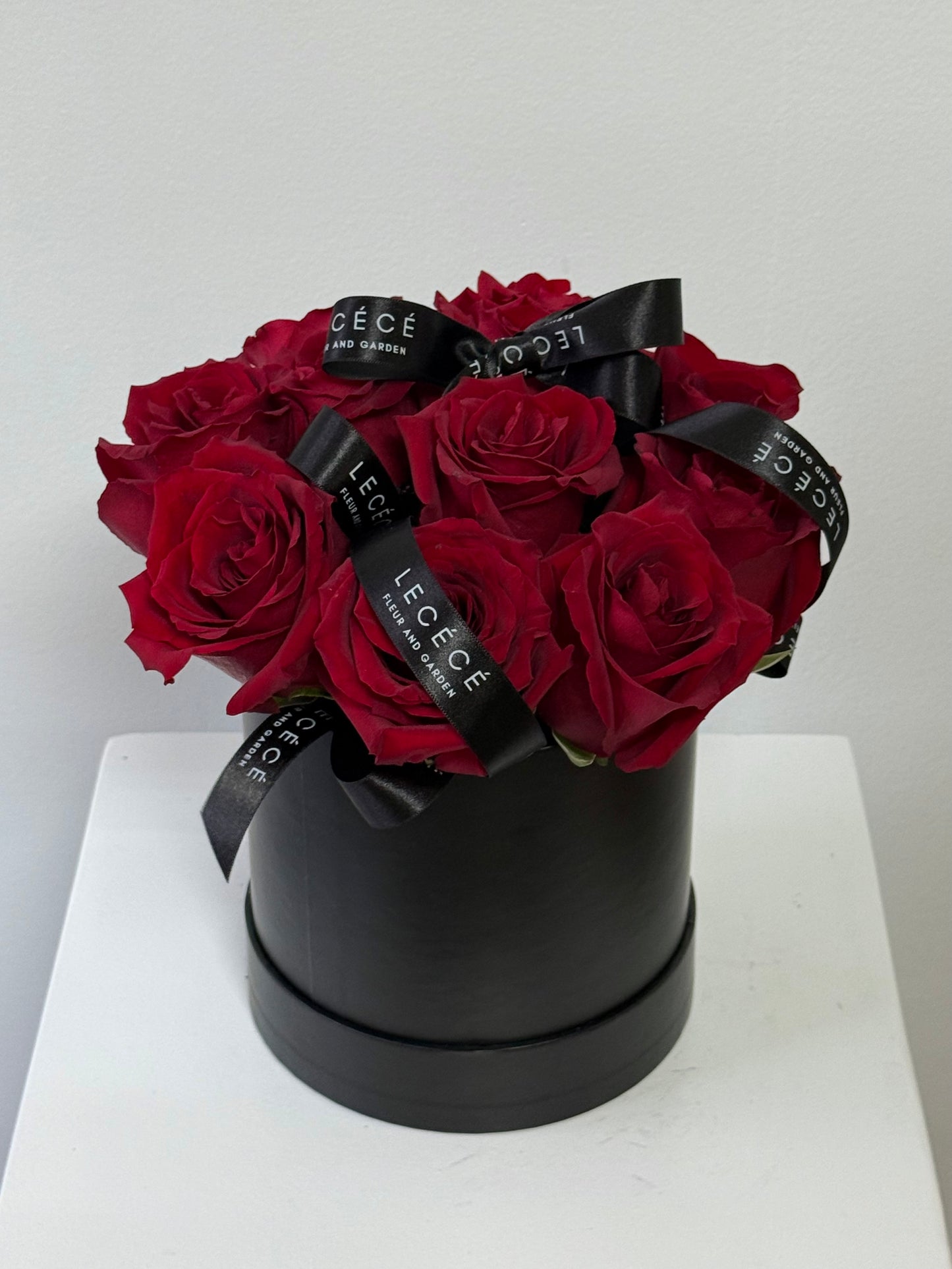 Classic Rose Box No.1 (12 Roses)