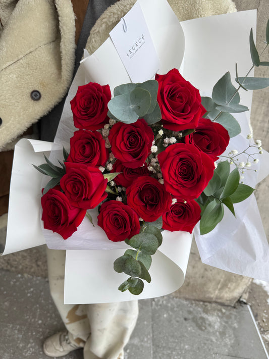 12 Roses Bouquet